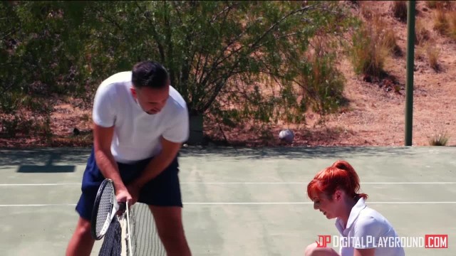 Зрелый мужик присунул большой елдак в бритую промежность рыжей сучки - #1